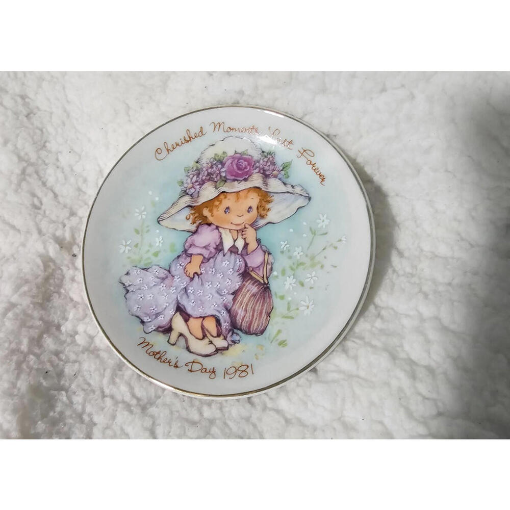 Vintage 1981 Avon Cherished Moments Mother's Day Plate 5" Little Girl & Flowers